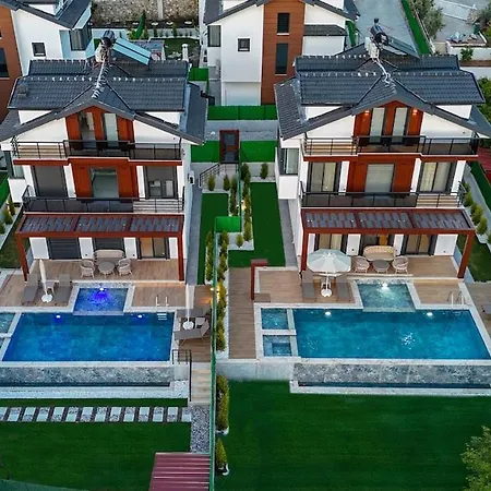 4 Zela In Front Of Oeluedeniz Hisar