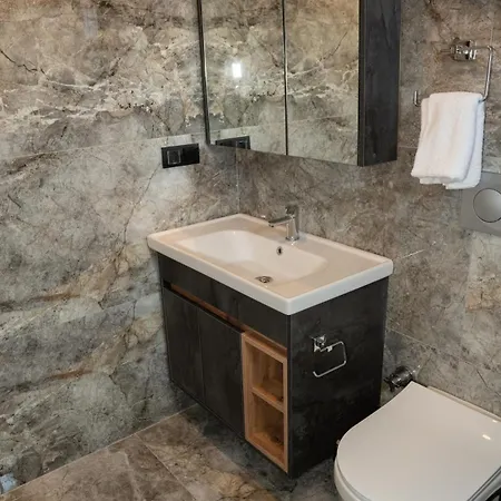 4 Zela In Front Of Oeluedeniz Hisar