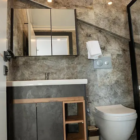 4 Zela In Front Of Oeluedeniz Hisar *