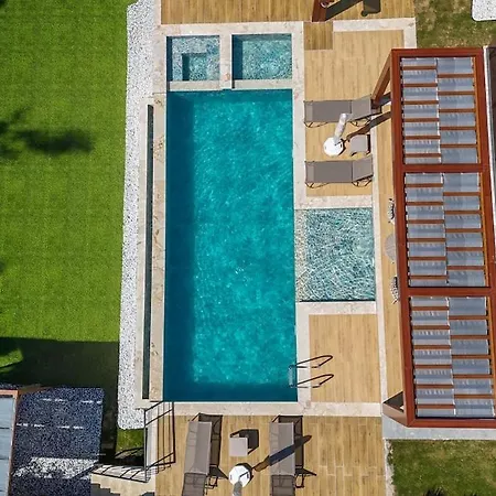 4 Zela In Front Of Oeluedeniz Hisar Fethiye