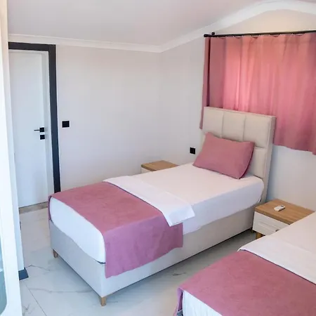 Tatil Evi 4 Zela In Front Of Oeluedeniz Hisar