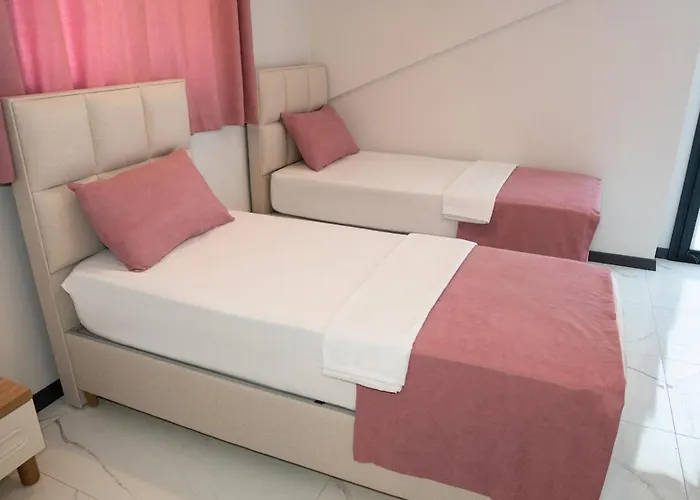 4 Zela In Front Of Oeluedeniz Hisar Tatil Evi