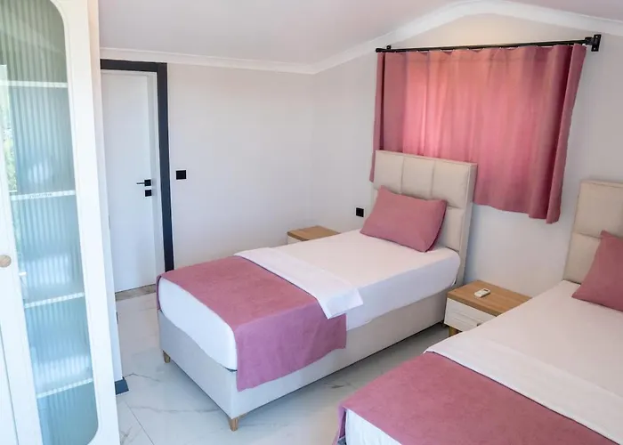 Tatil Evi 4 Zela In Front Of Oeluedeniz Hisar