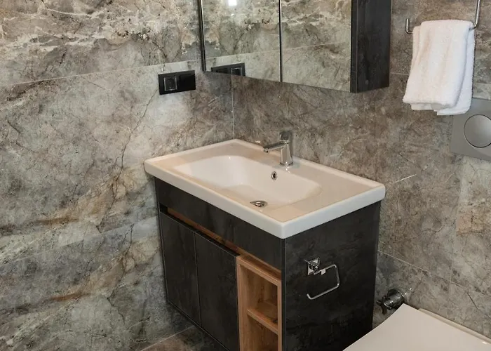 4 Zela In Front Of Oeluedeniz Hisar