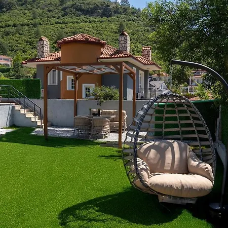 4 Zela In Front Of Oeluedeniz Hisar *